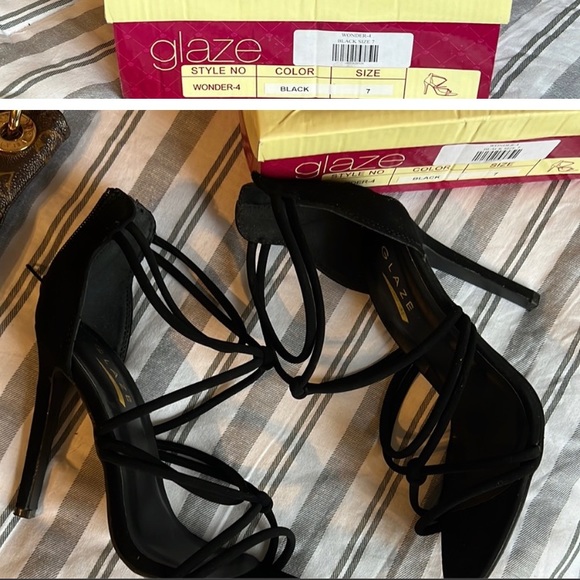 Black strappy heels - Picture 1 of 3